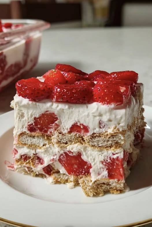 No-Bake Strawberry Cheesecake Delight – all recipes fun
